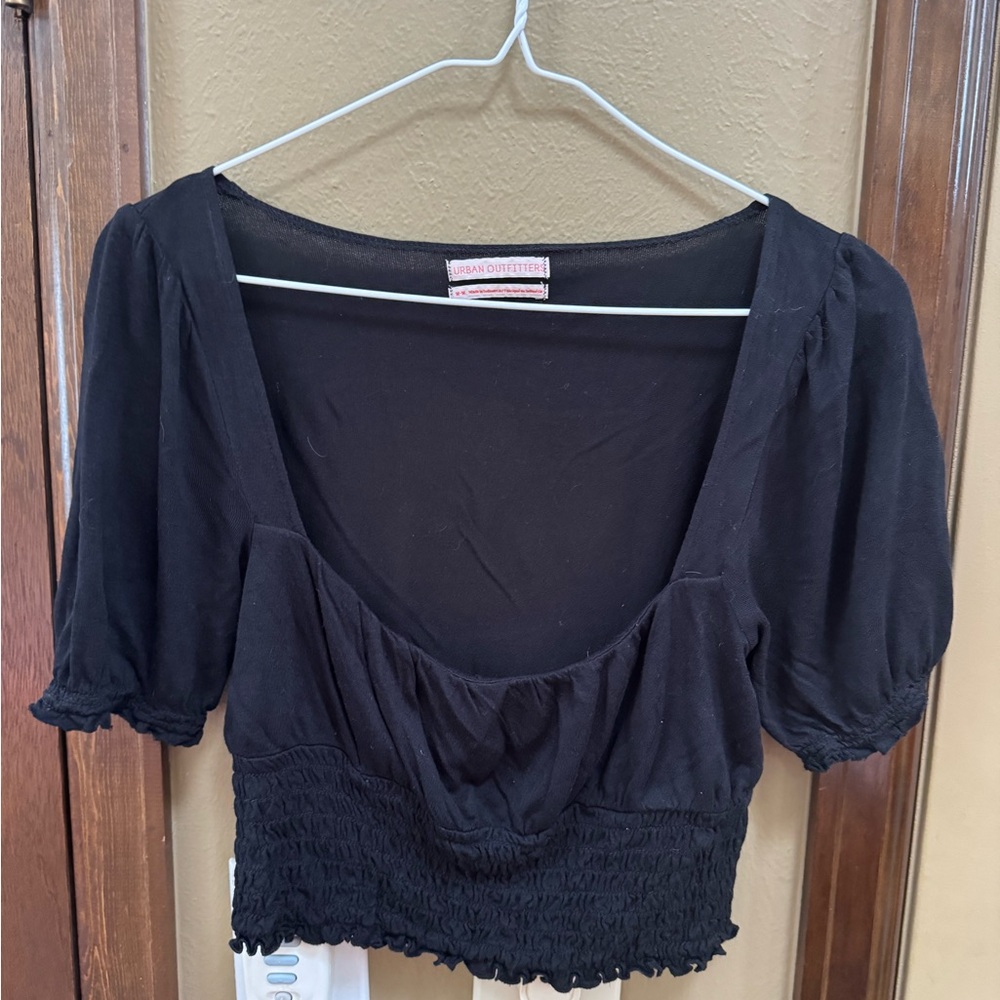 Urban Outfitters Black Puff Sleeve Cropped Top size small used good shape